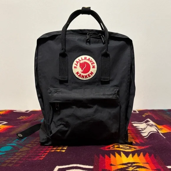 FJall Raven Kånken Black Backpack FJallraven - Picture 3 of 5